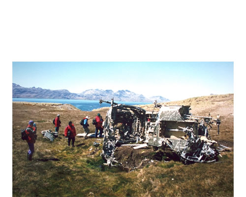 Restos del helicóptero Puma derribado en islas Georgia